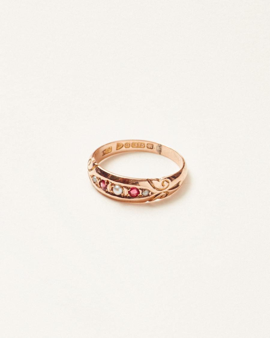 Antique ruby and seed pearl band - 9 carat solid gold