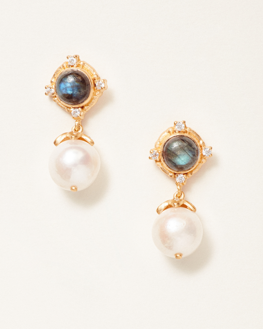 Beaux earrings with labradorite and pearl