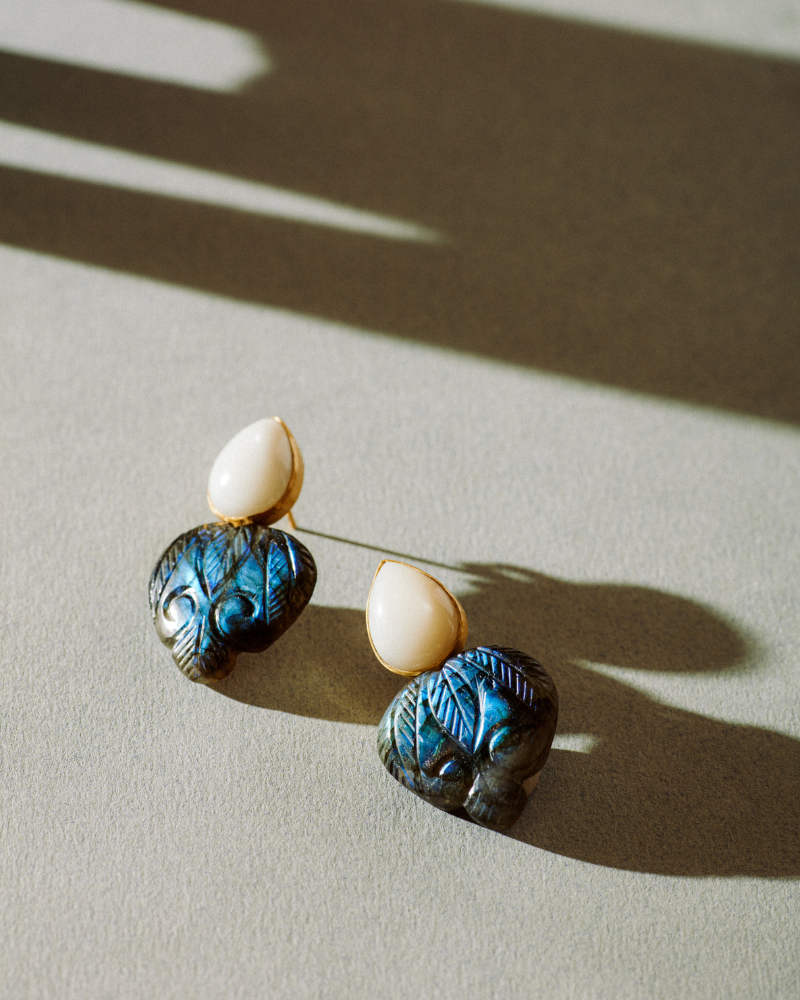 Carved heart earrings in moonstone and labradorite – Carousel Jewels