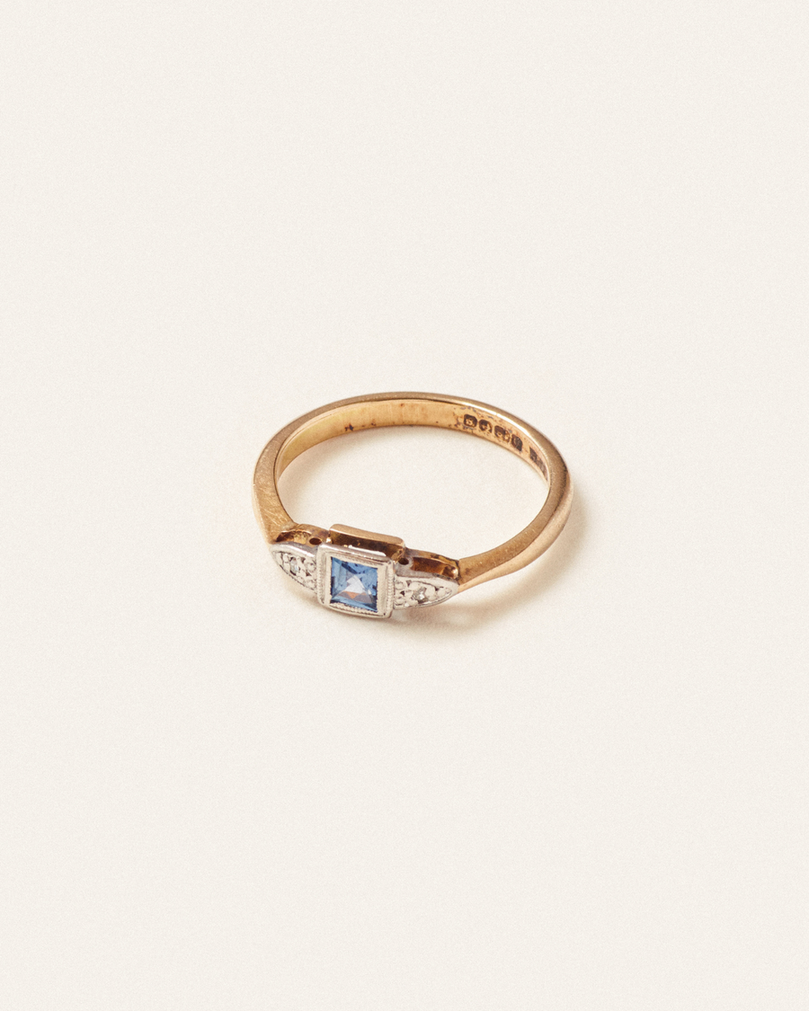 Beautiful sapphire & diamond  ring - 18 carat solid gold