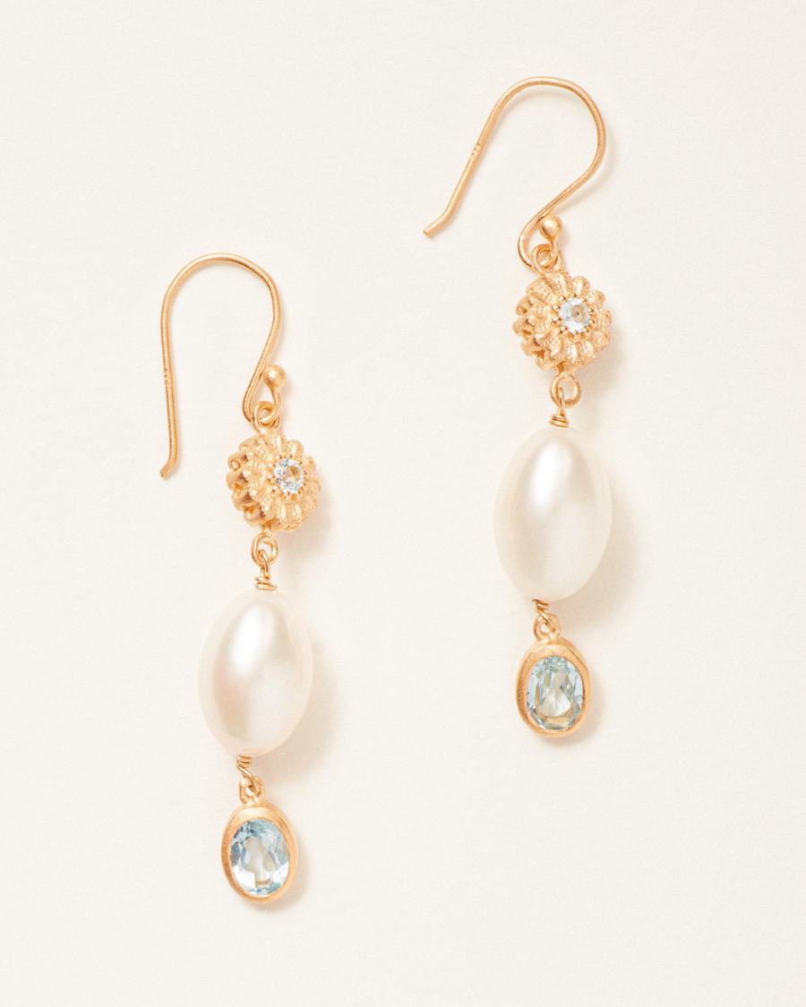 Alma earrings with blue topaz and natural pearl