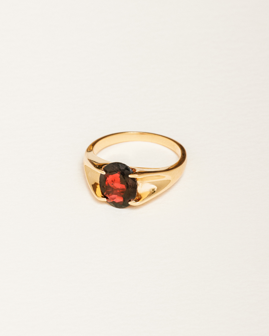 Elgin statement ring with garnet - solid gold