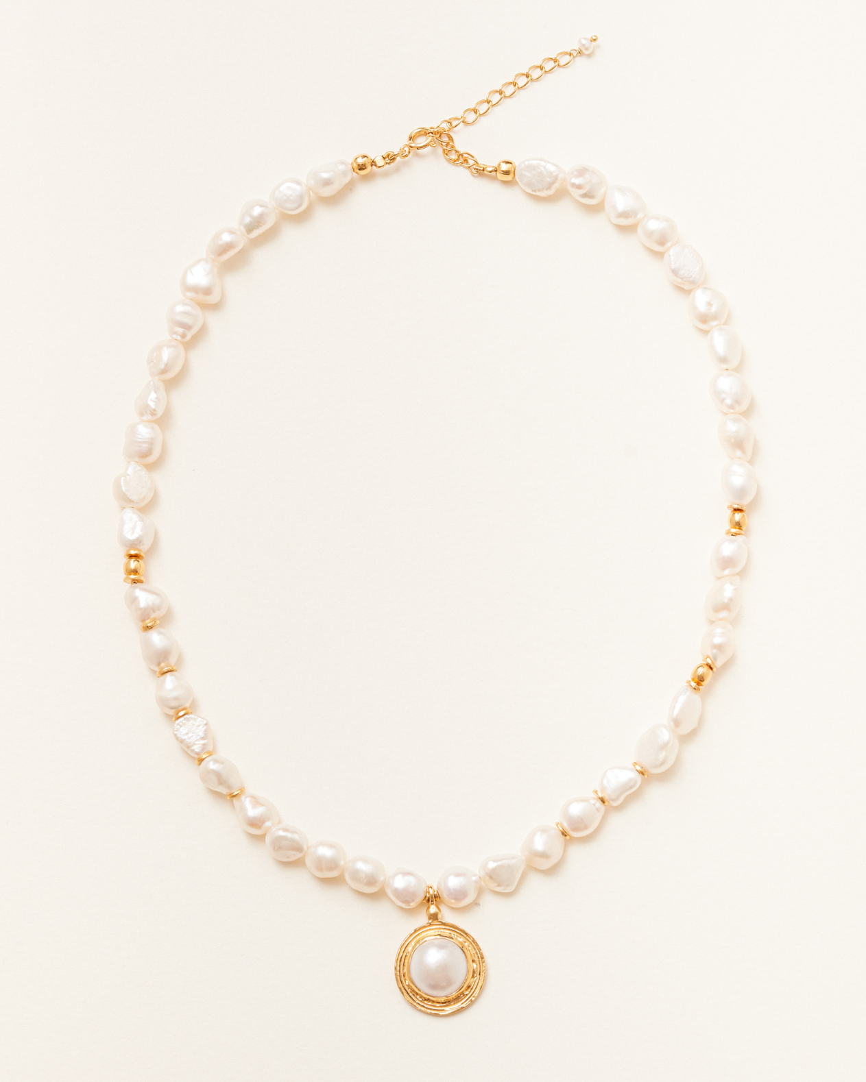 Mansfield necklace with irregular pearls