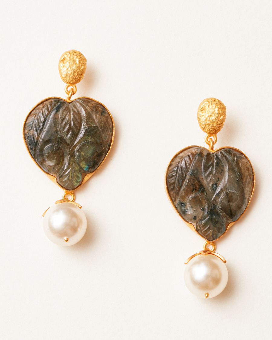 Aphrodite earrings with labradorite and pearl