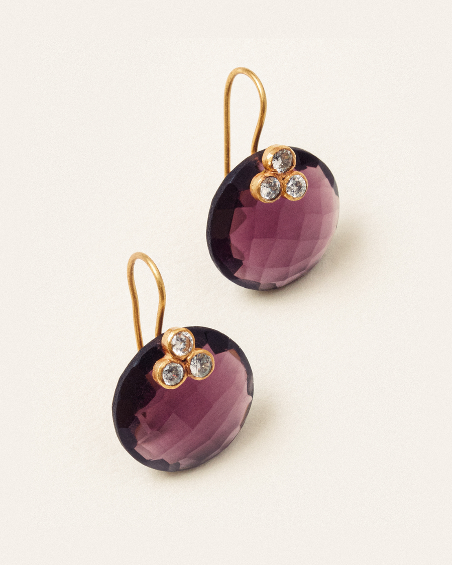 Balance earrings in amethyst and crystal