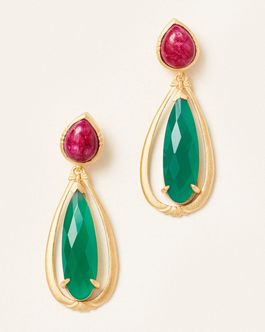 Sidney earrings in green onyx and sillimanite