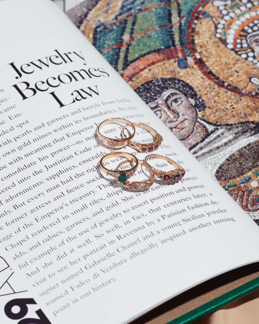 Beautiful Victorian diamond gypsy ring - 18 carat solid gold
