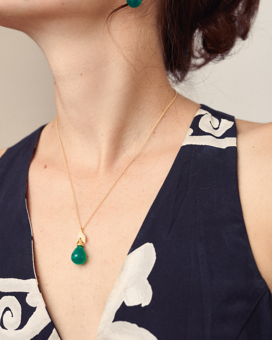 Blossom necklace with green onyx and crystal