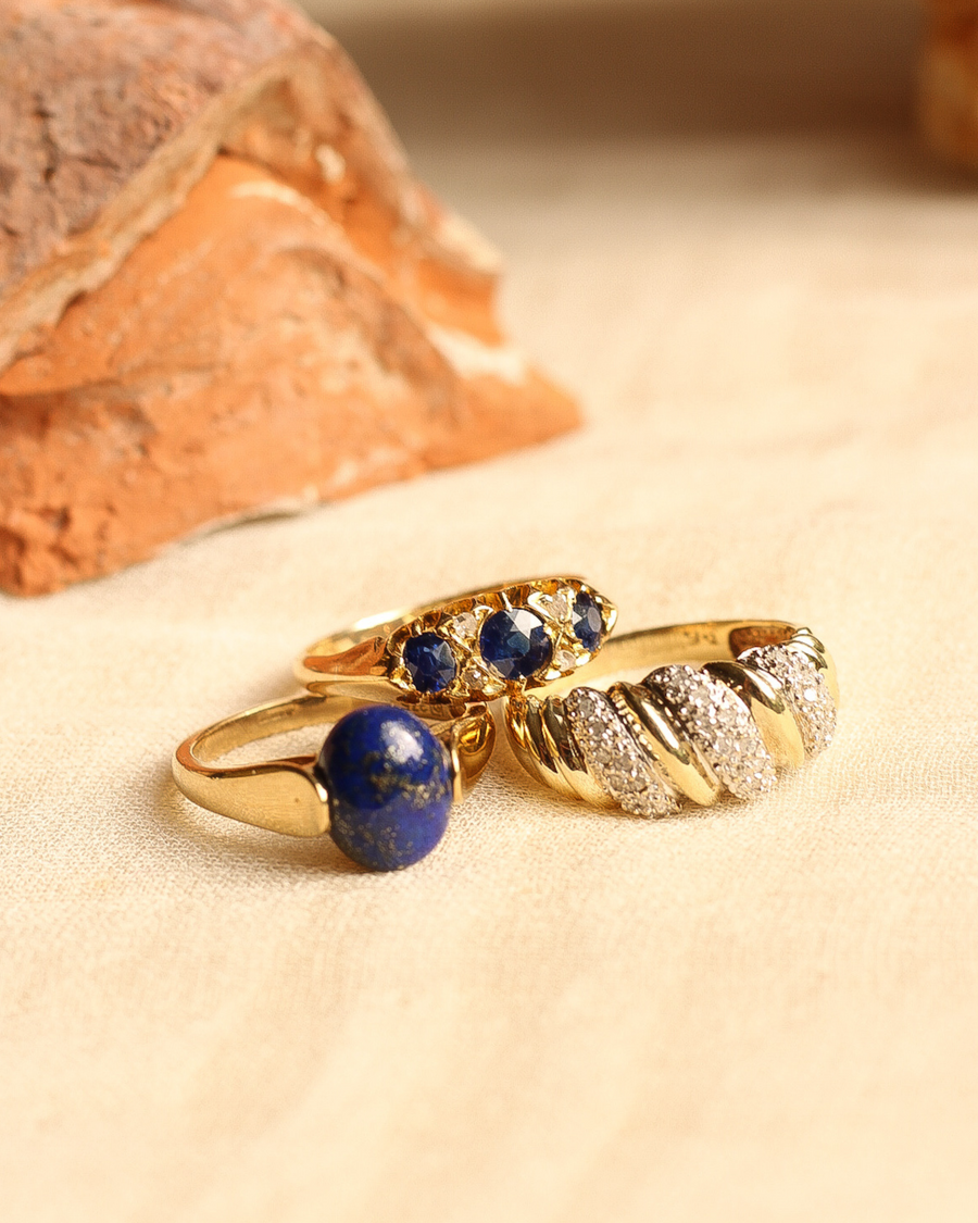 Modern lapis lazuli statement ring - 9 carat solid gold
