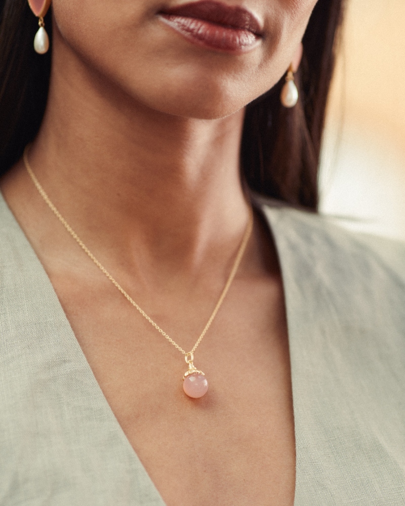 Belle pendant with pink chalcedony