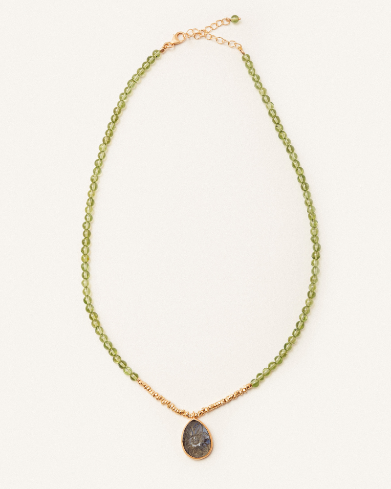 Fleurette necklace with peridot and labradorite