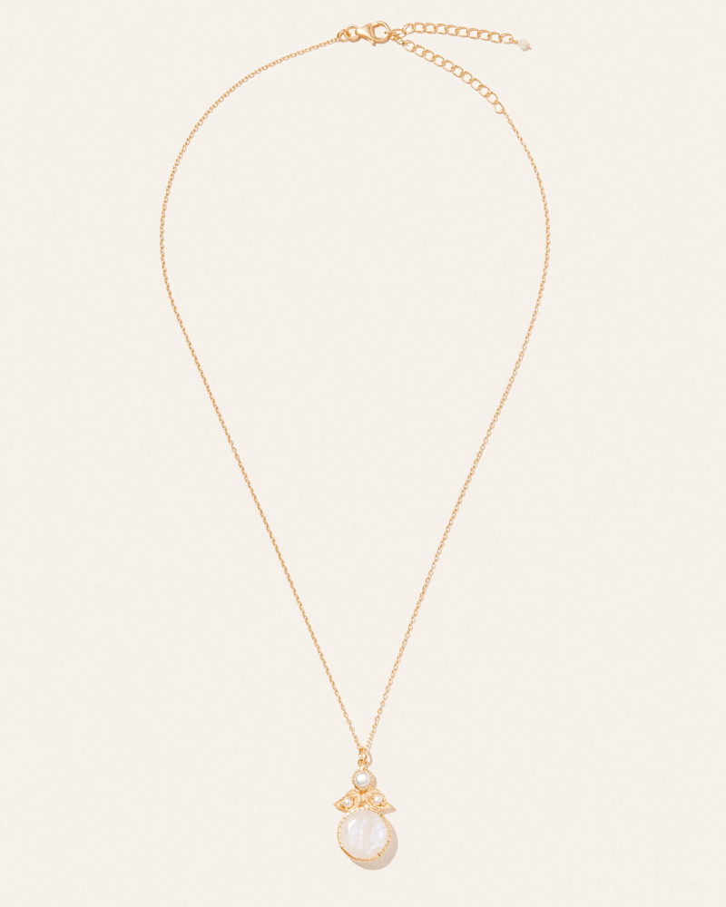 Somerset pendant in moonstone and pearl