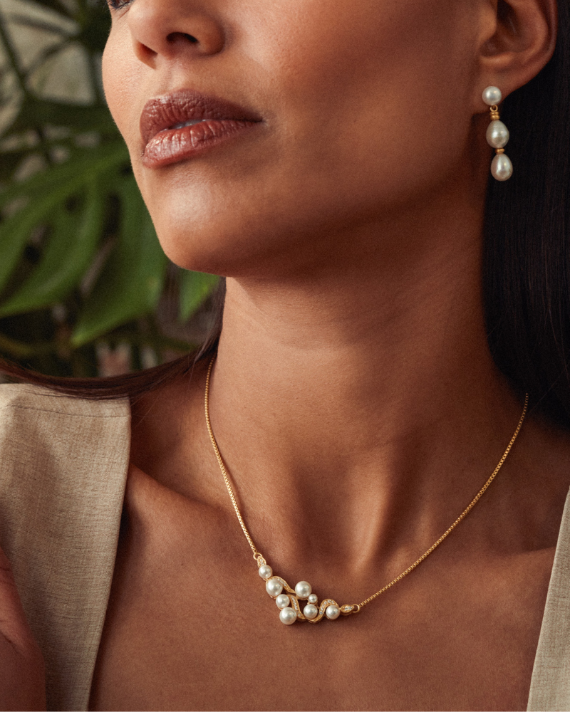 Agatha pearl necklace