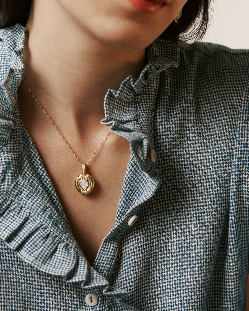 Sylvia pendant in labradorite and crystal