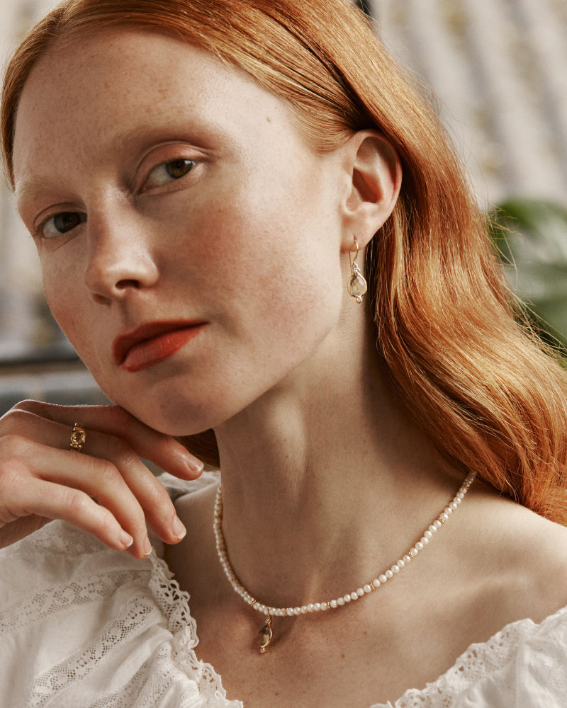 Vita earrings in fluorite and crystal - pre-order