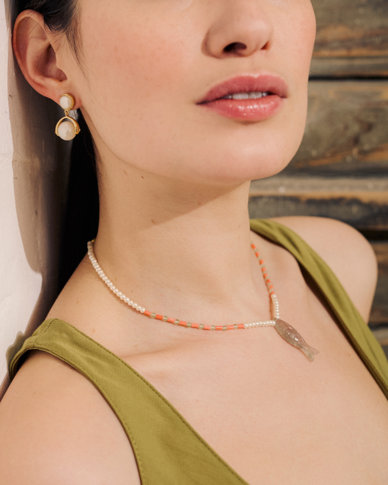 La pesca necklace with carved flurorite, aventurine and pearl