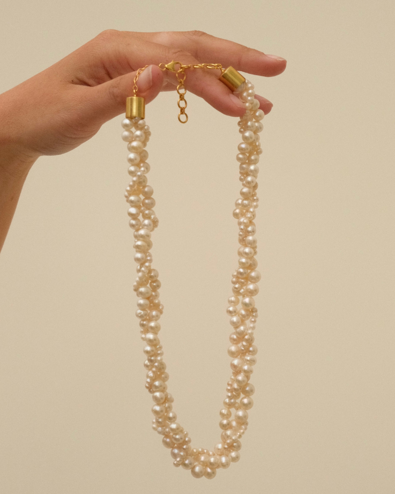 Anais statement pearl necklace