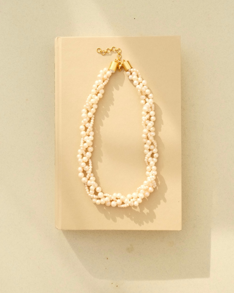 Anais statement pearl necklace