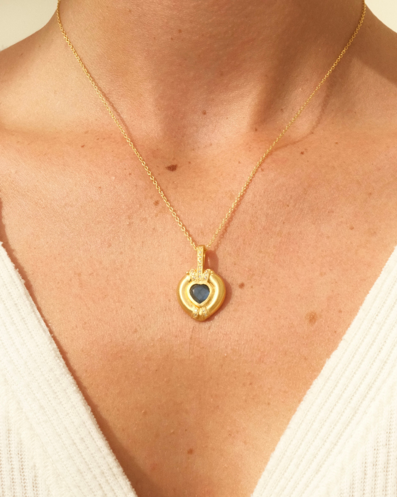 Sylvia pendant in labradorite and crystal