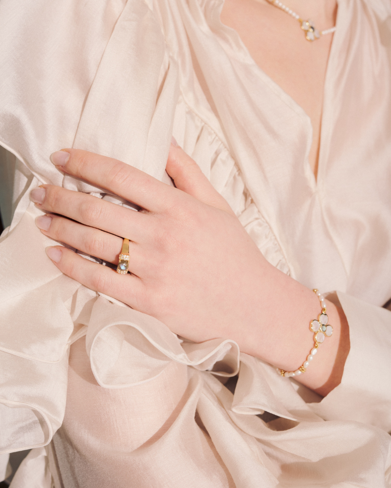 Ines bracelet with pearl, moonstone and labradorite - pre-order