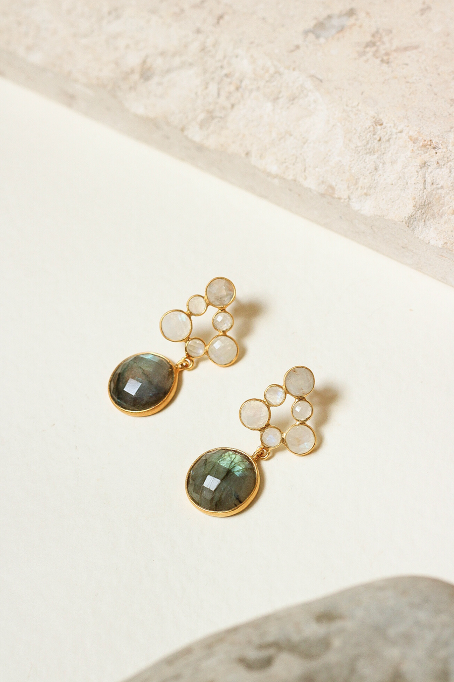 Delicate orb earrings in moonstone and labradorite - Sample 2