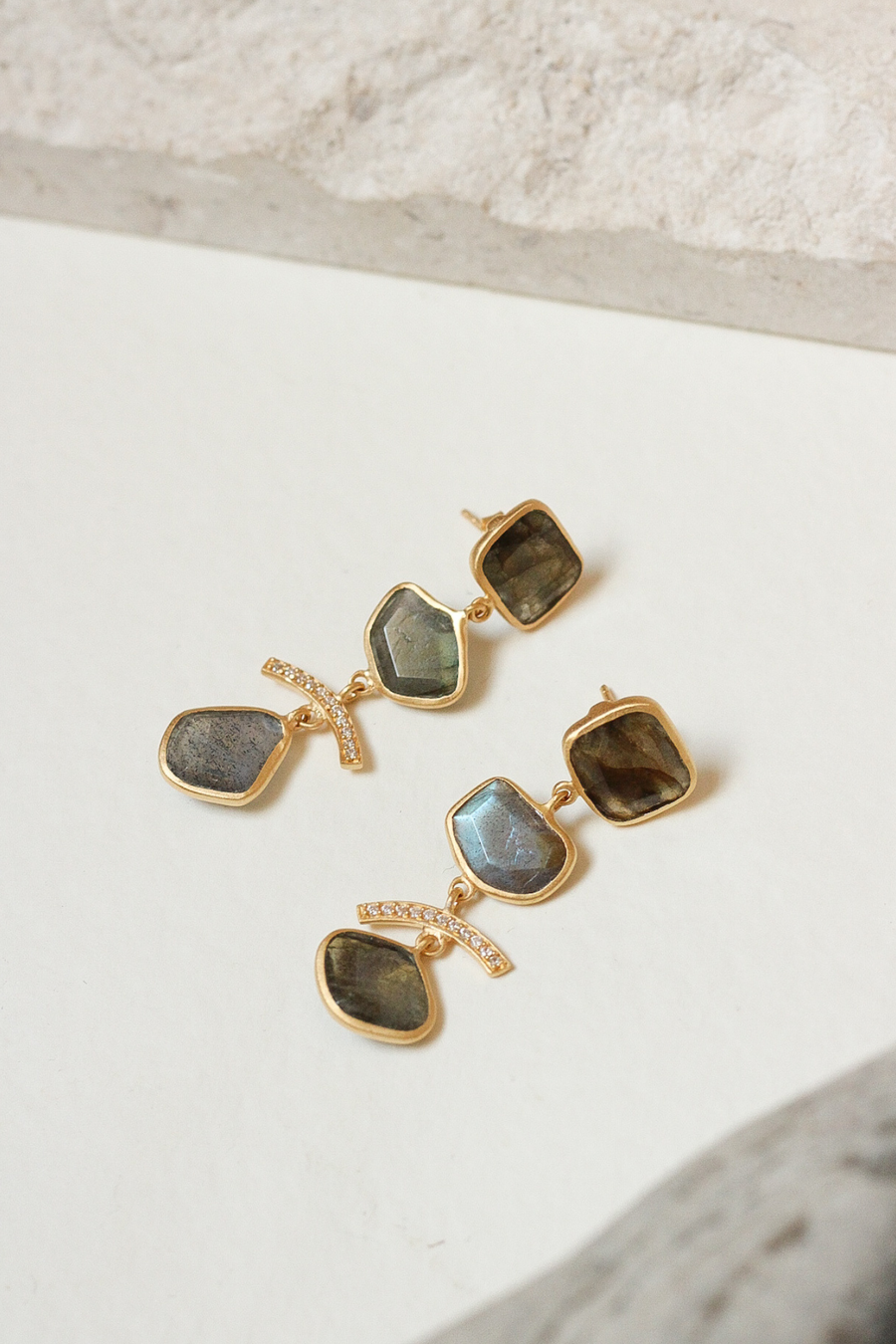 Desi earrings with labradorite - Sample 2