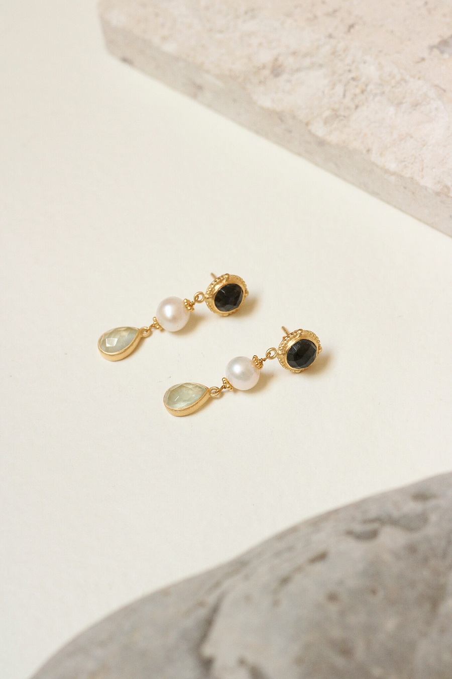 Lottie earrings in labradorite, prehnite and pearl - Last pieces