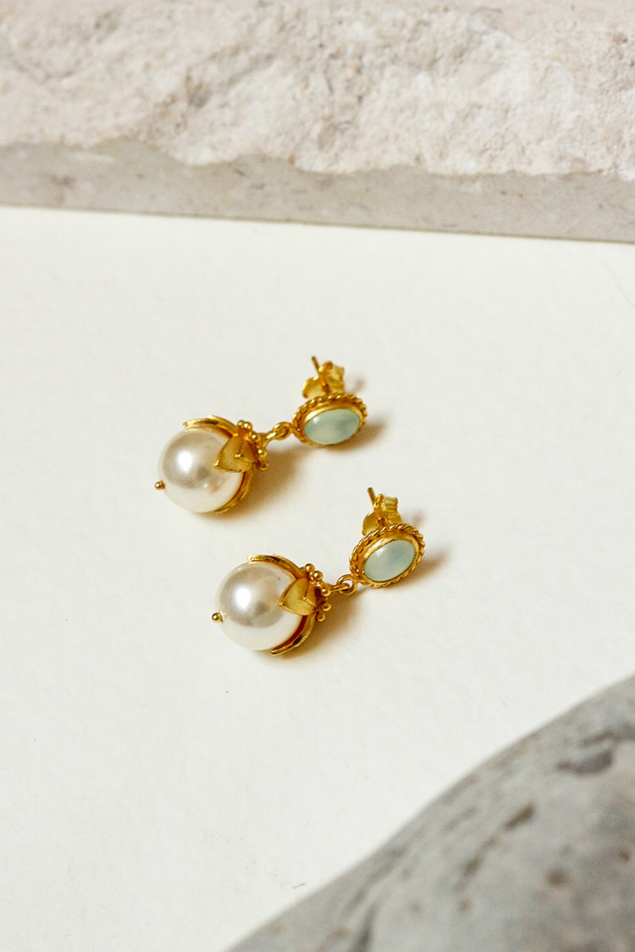 Sherry earrings with chalcedony and pearl - sample