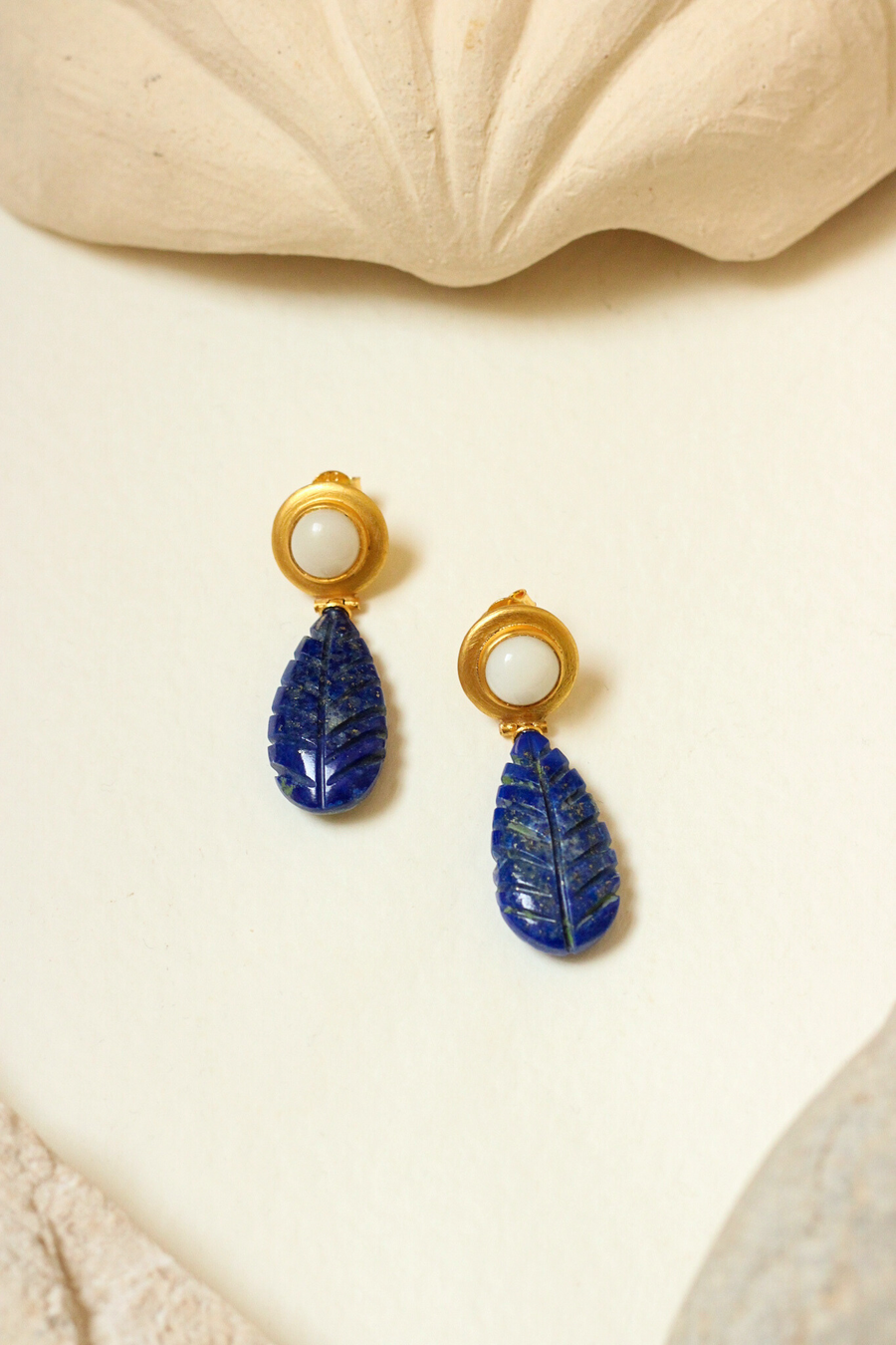 Reya earrings with carved lapis and moonstone - Sample