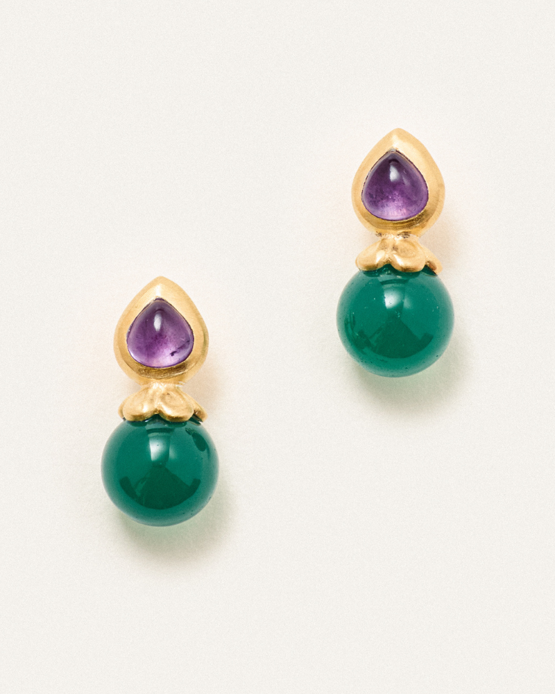 August studs with amethyst and onyx