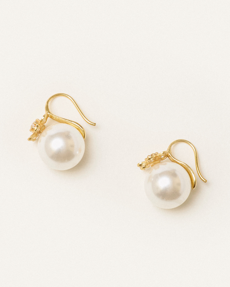 Julet earrings in pearl and crystal - pre-order