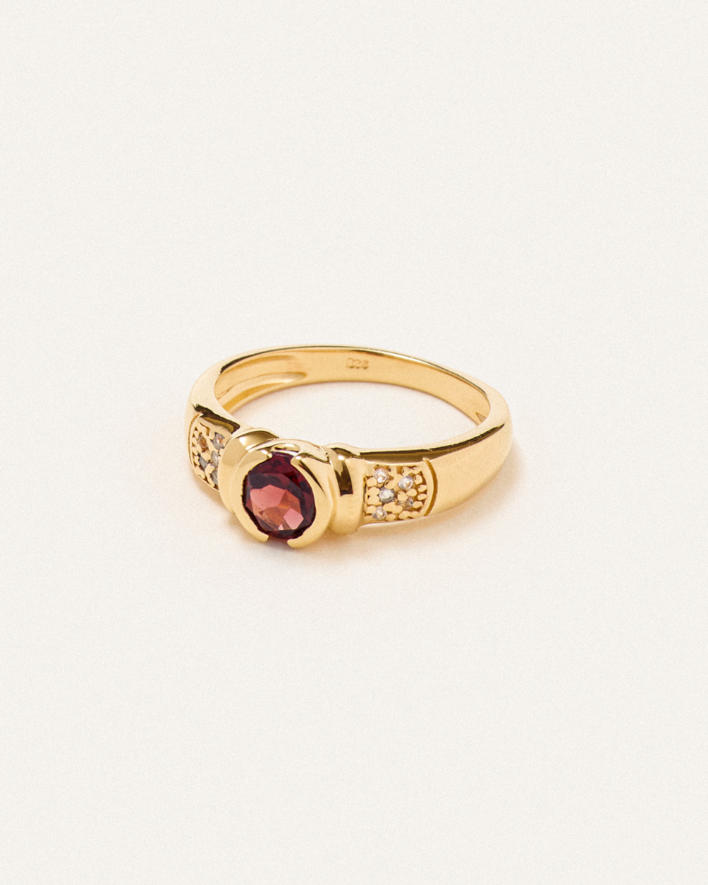 Alba ring with garnet - gold vermeil