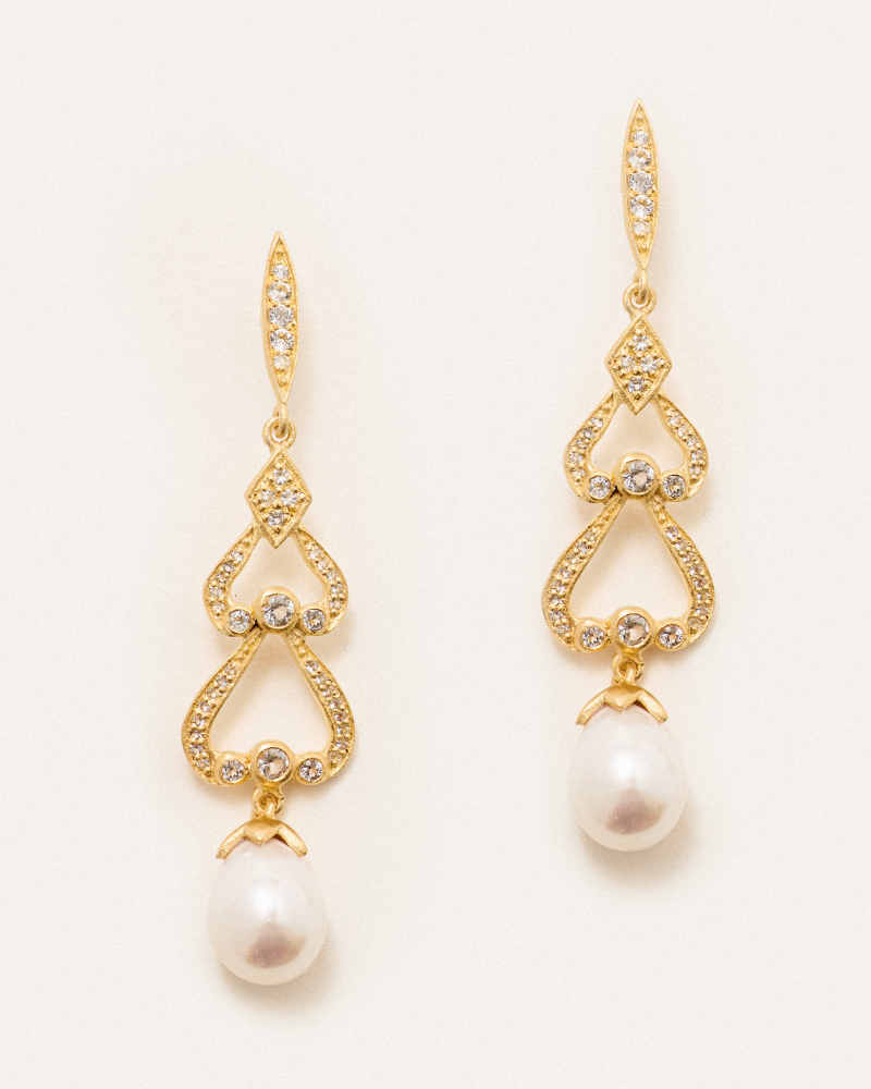 Seren earrings with white topaz and pearl