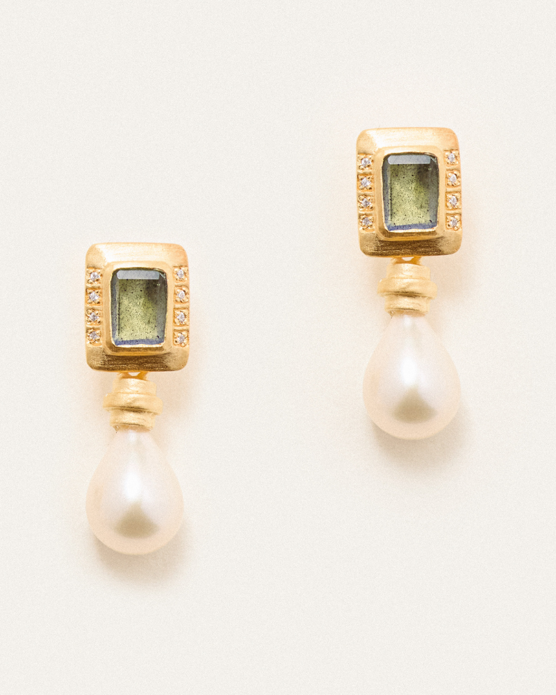 Etta earrings with labradorite and pearl