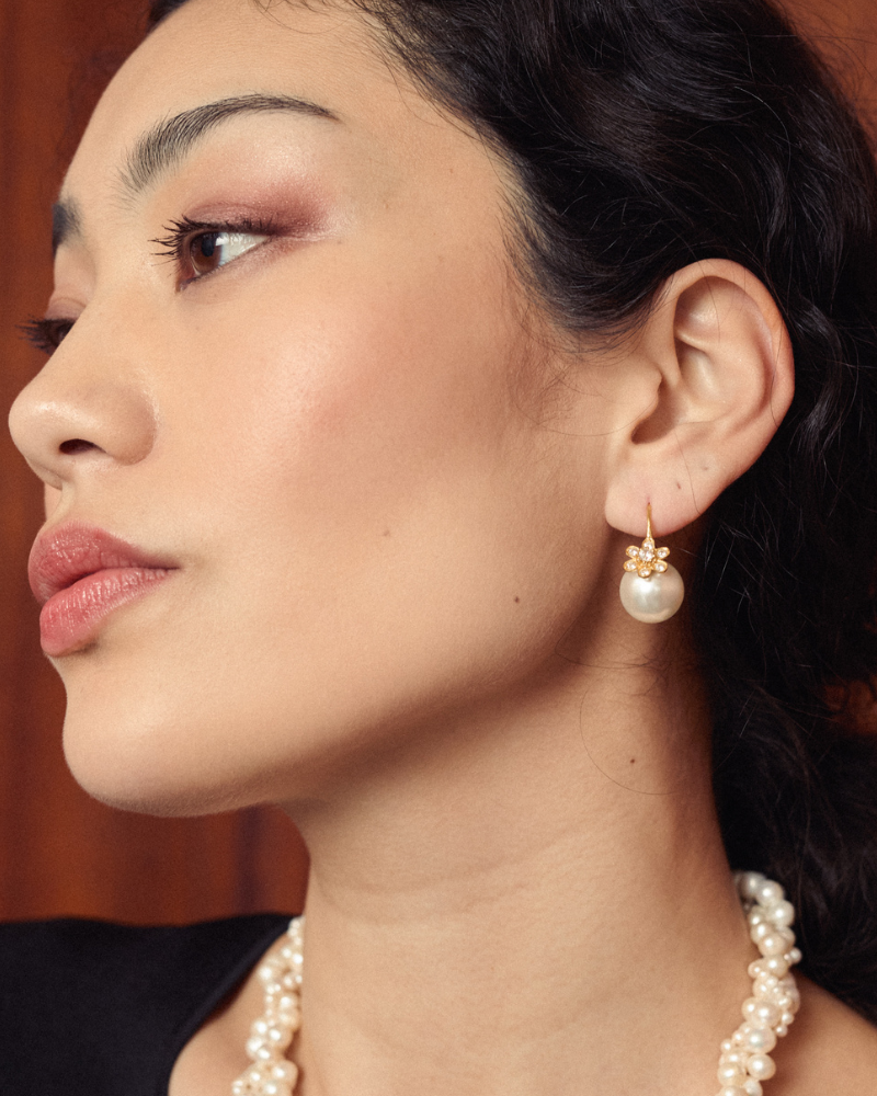 Julet earrings in pearl and crystal - pre-order