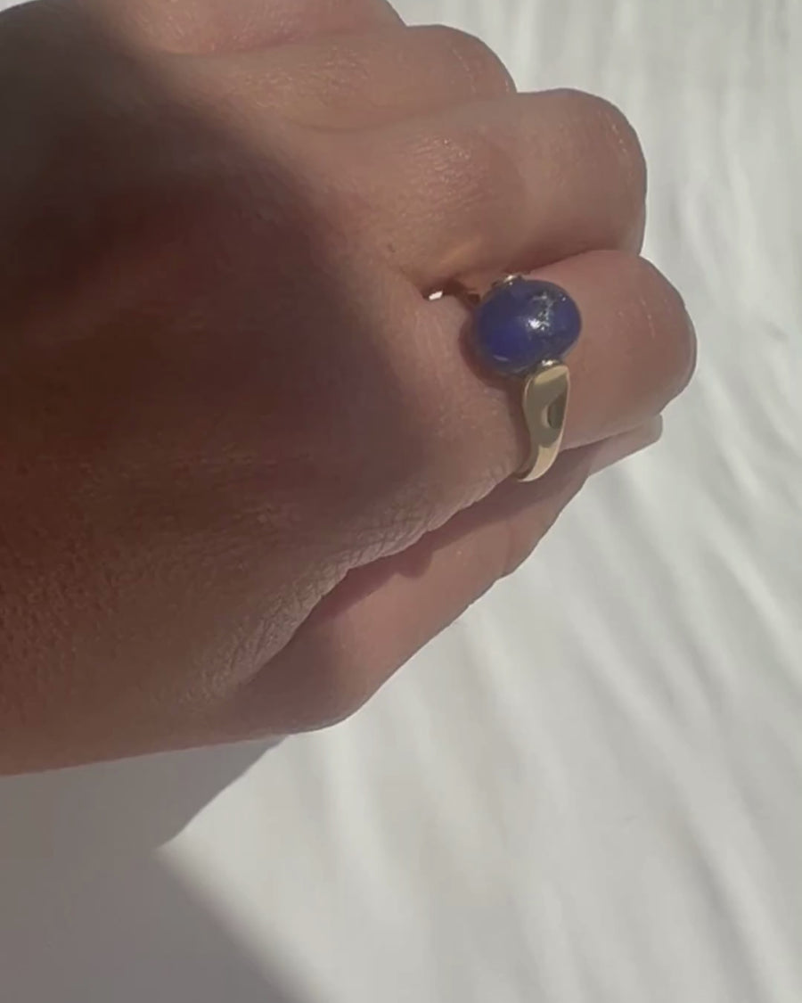 Modern lapis lazuli statement ring - 9 carat solid gold