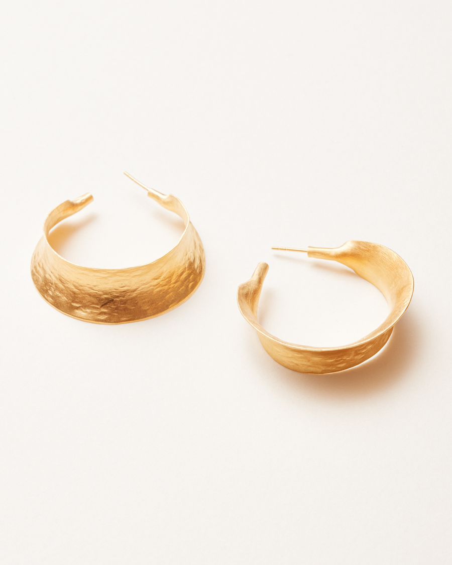 Matte curve hoops