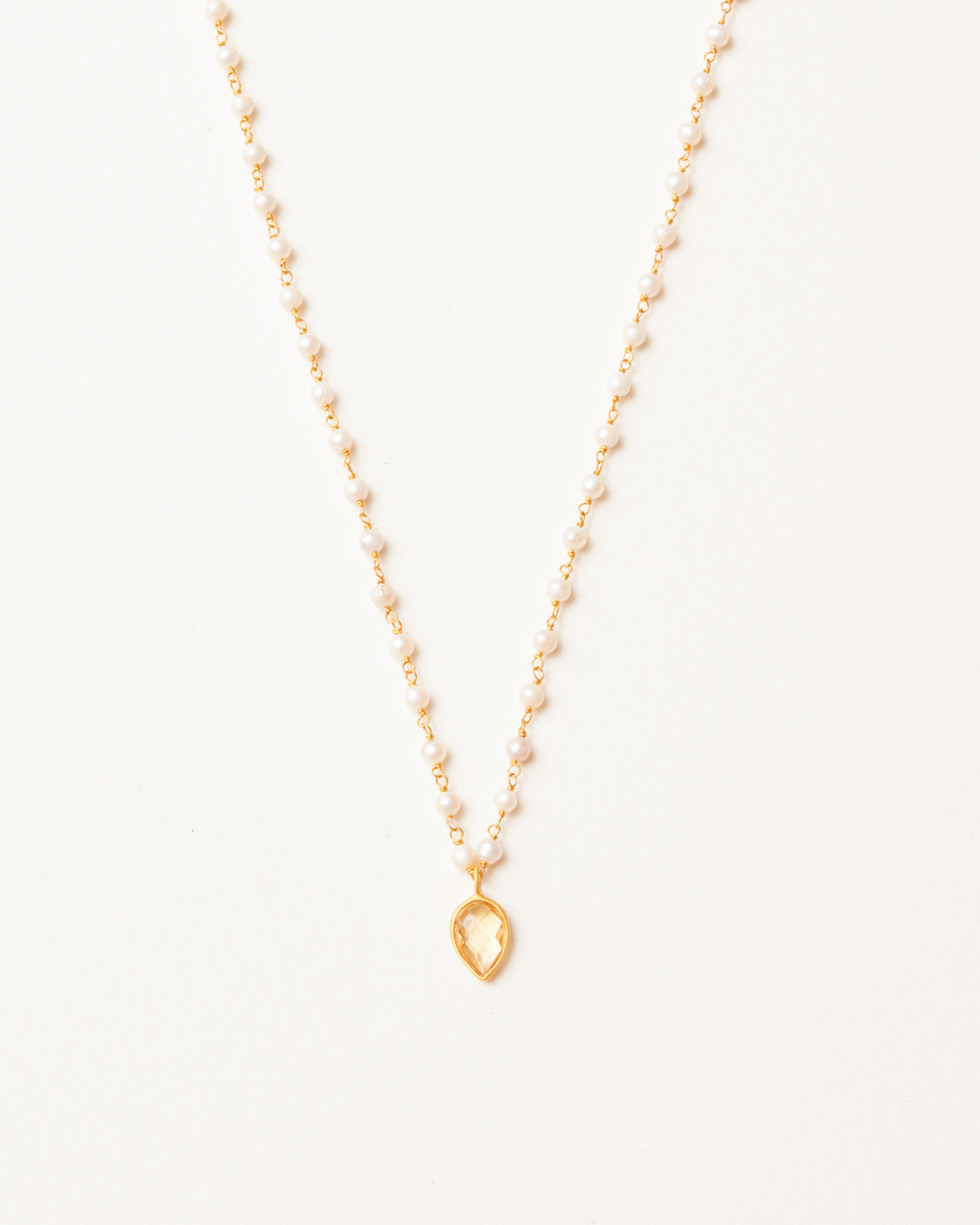Delicate citrine and pearl necklace