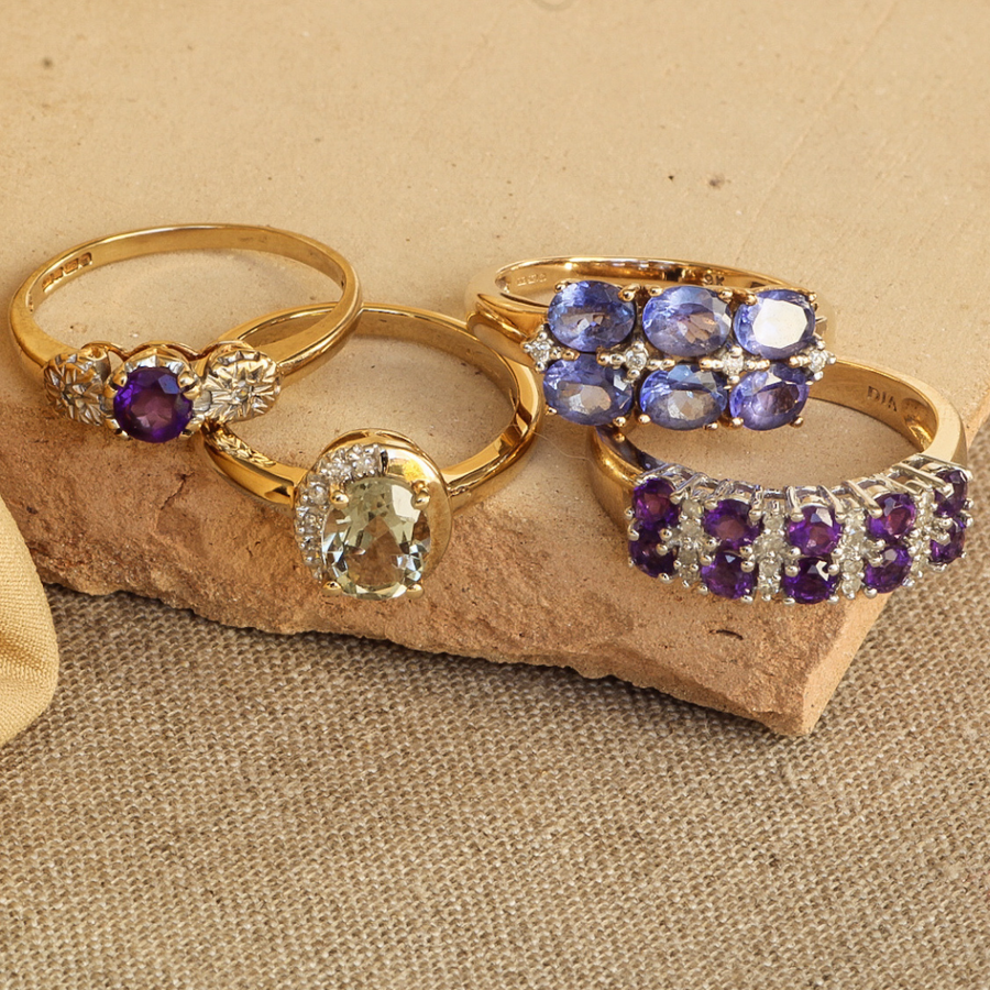 Delicate amethyst and diamond ring - 9 carat solid gold