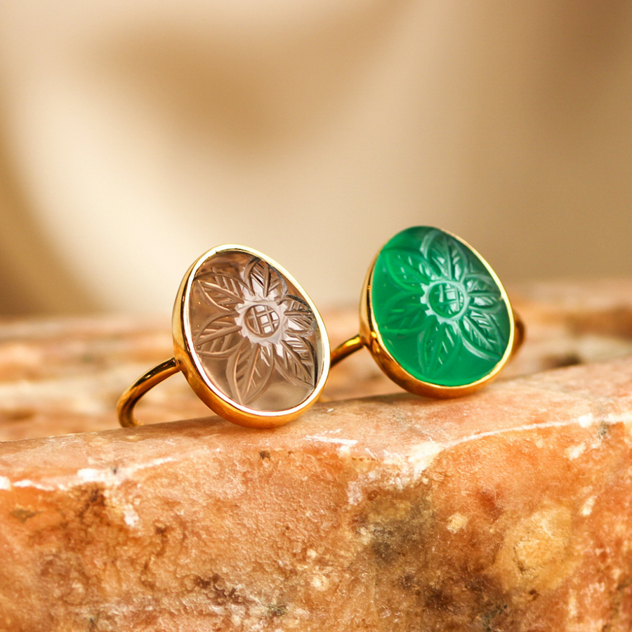 Carved flower cocktail ring in green onyx gold vermeil