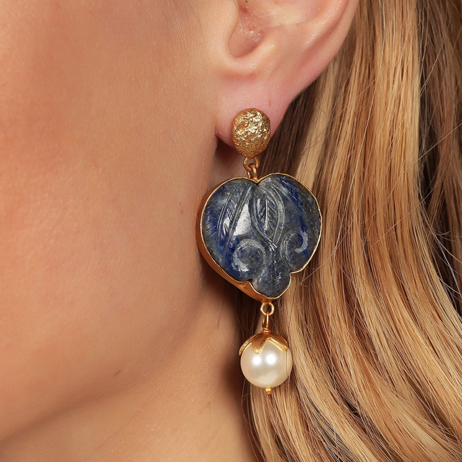 Aphrodite earrings with lapis and pearl