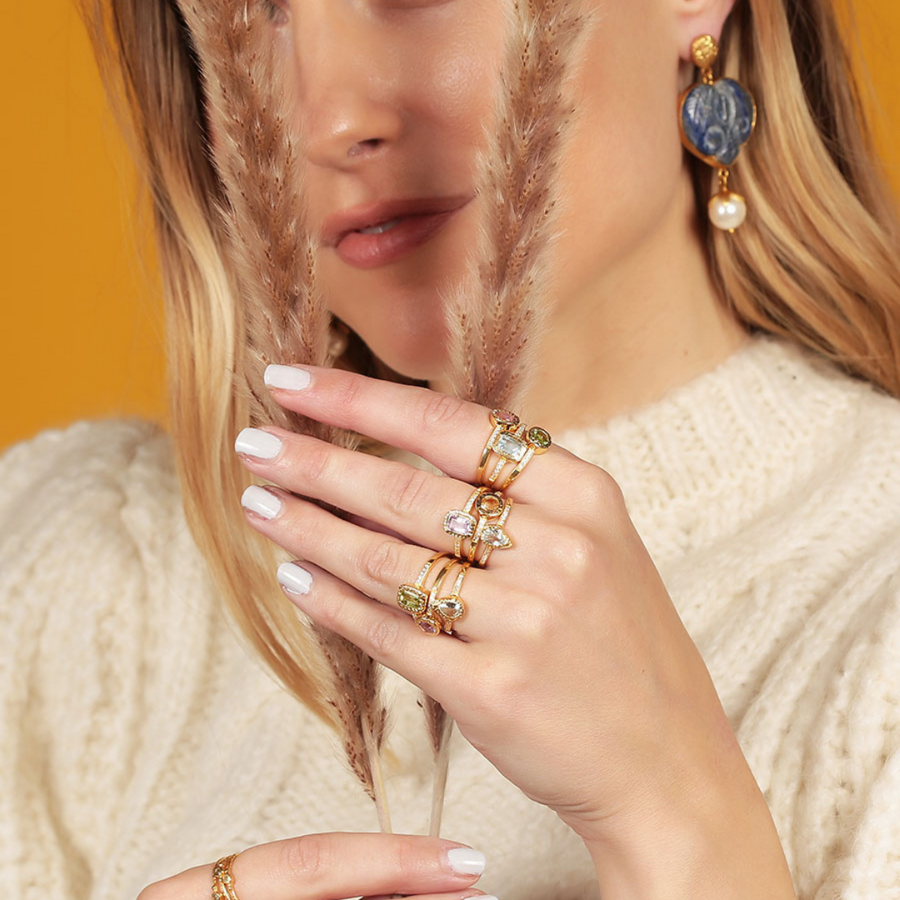 Aphrodite earrings with lapis and pearl