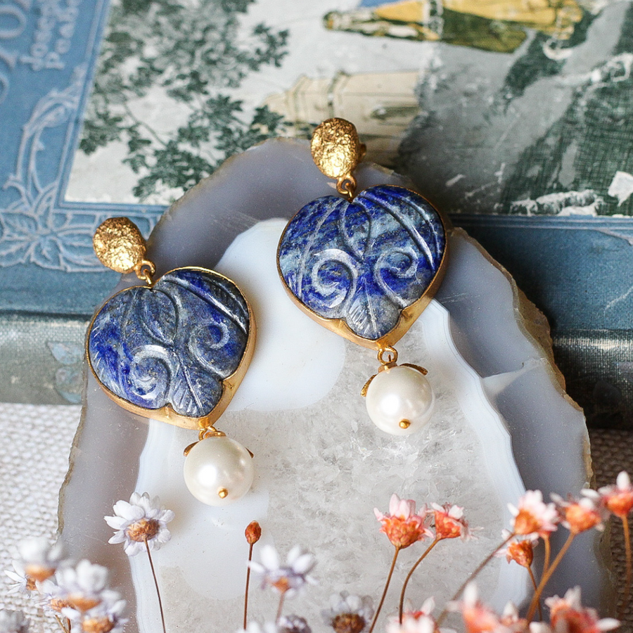 Aphrodite earrings with lapis and pearl