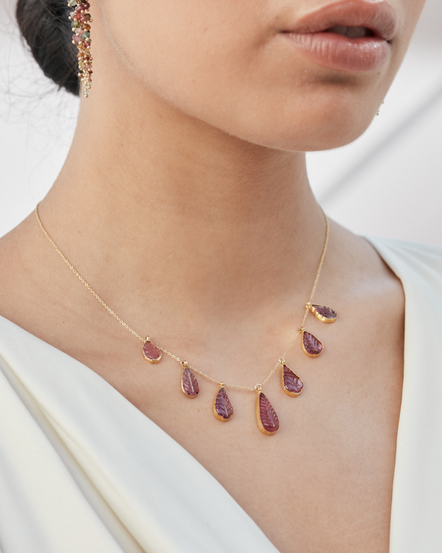 Stunning 18 and 20 carat solid gold carved pink tourmaline necklace